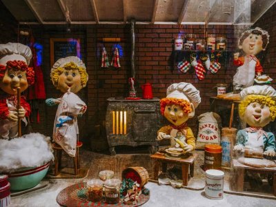 TOL_BakingElves-copy (1)